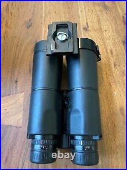 Leica 15x56 Range-finding Binocular with accessories