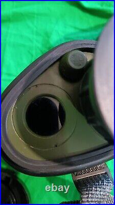 Zeiss NVA German Rubber Binoculars 7x40 Reticle Cased Military IV84